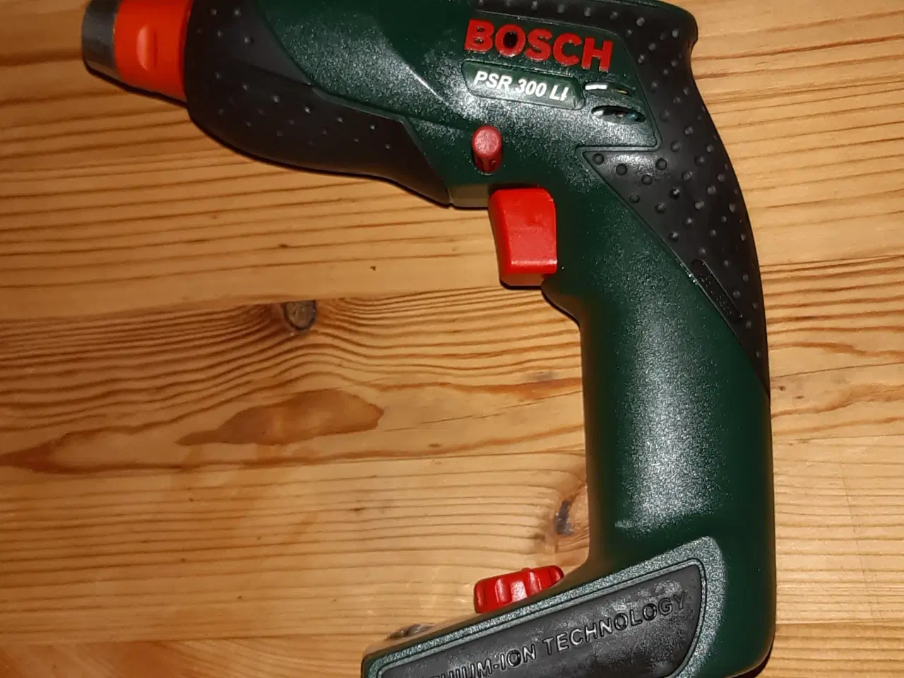 Billede 3 - Bosch skruemaskine PSR 300 LI, brugt 2 gange.
