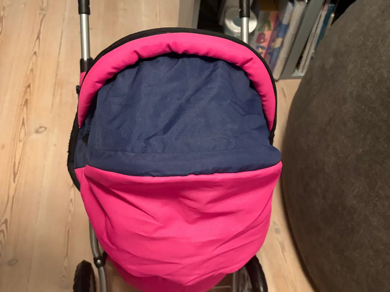 Billede 5 - Flot dukkevogn