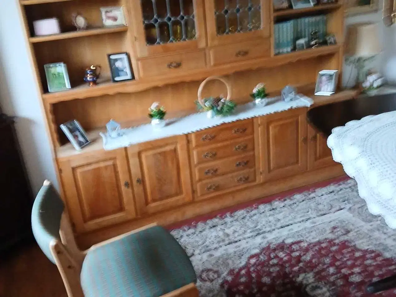 Billede 1 - Flot antik massiv egetræs reol