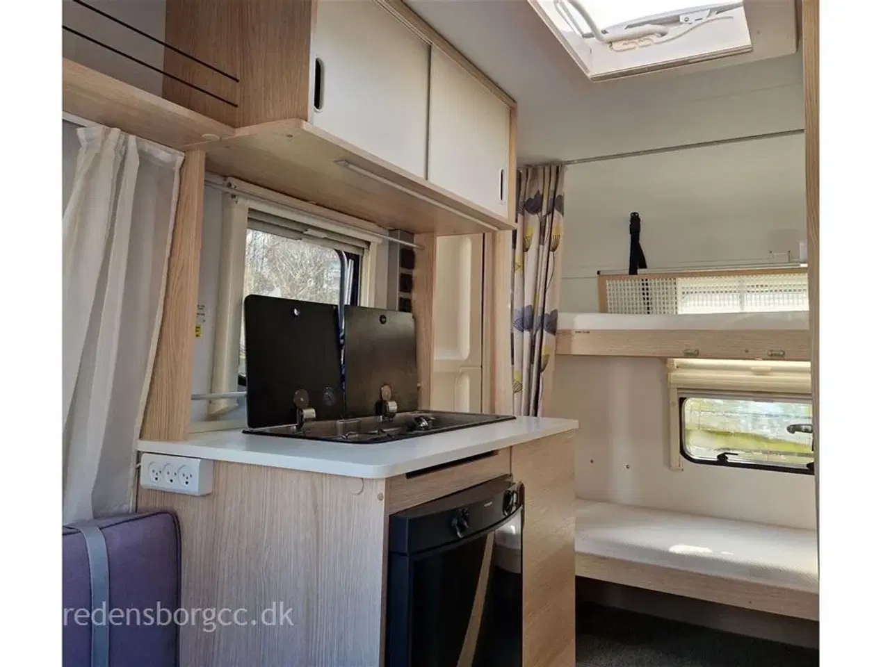 Billede 2 - 2020 - Adria Aviva 360 DK   KØJEVOGN MED LAV VÆGT OG MEGET UDSTYR.