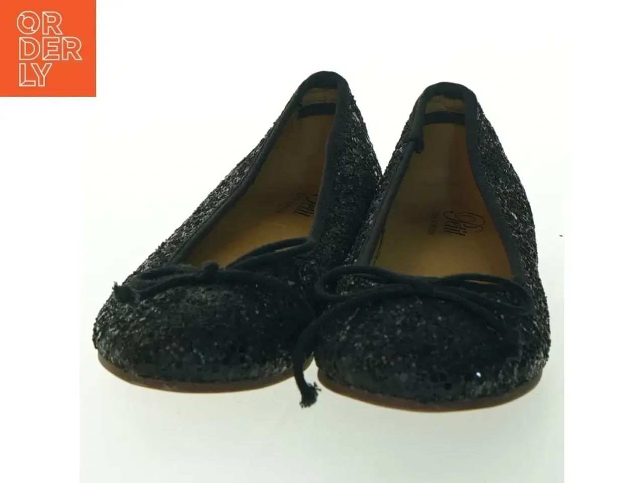 Billede 2 - Glitrende sorte ballerina sko fra Petit (str. 32 )