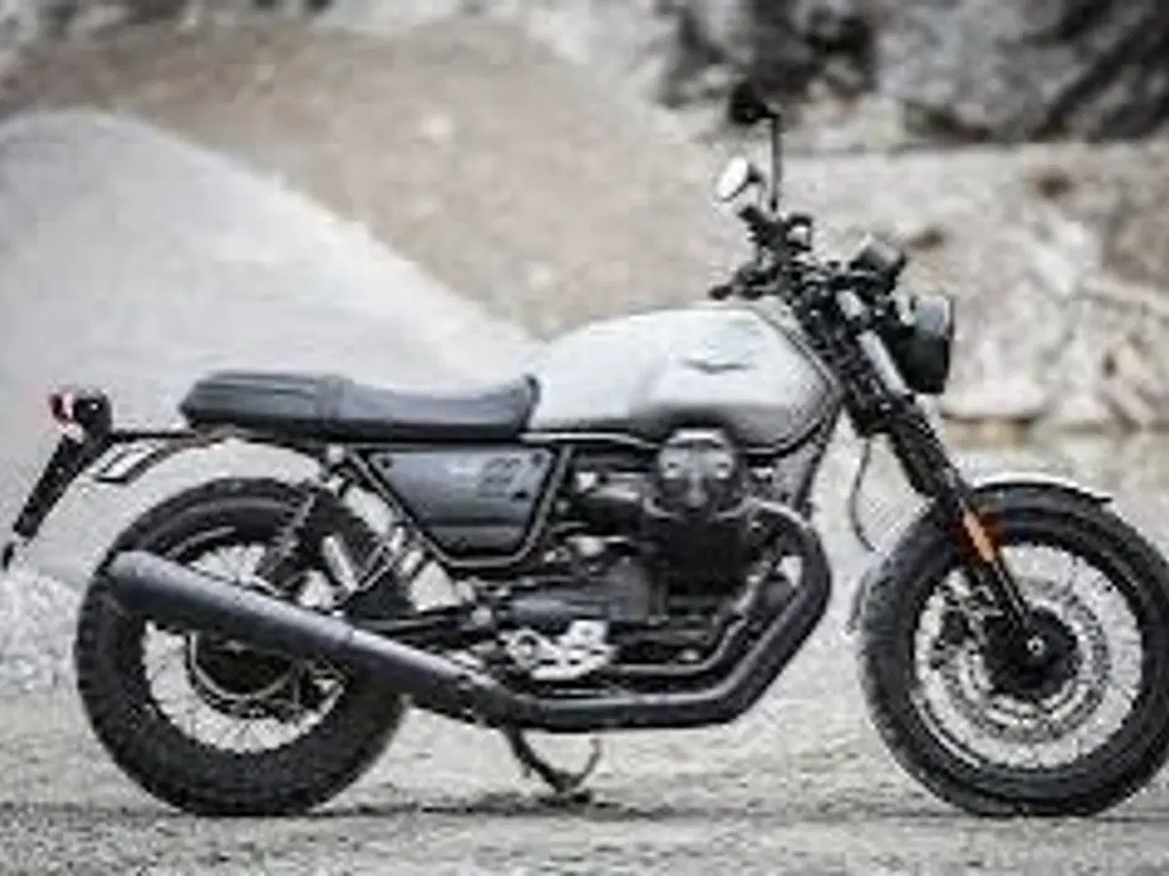 Billede 1 - Moto Guzzi V7 Købes