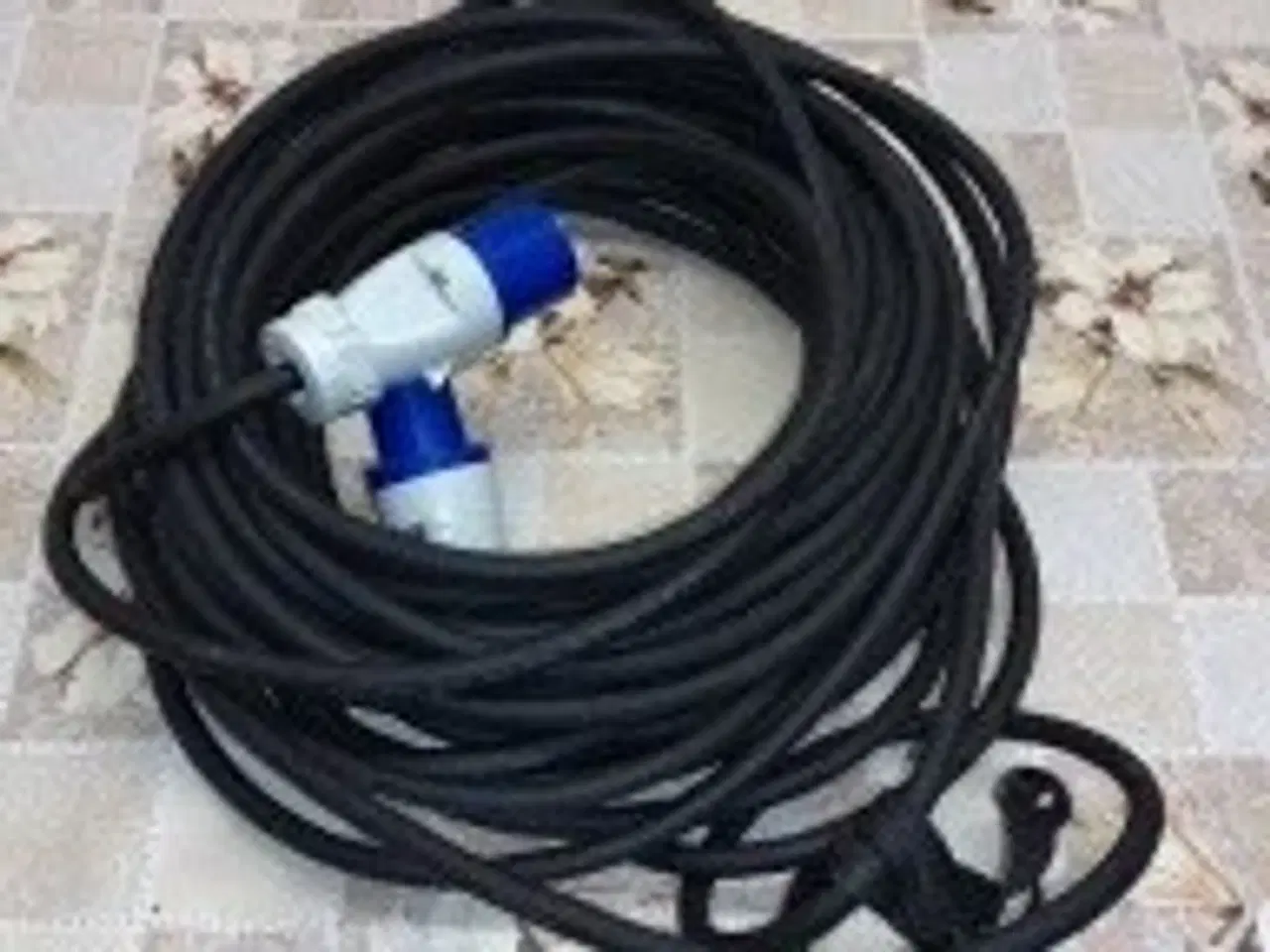 Billede 2 - forlængerkabel til udendørs brug (brugt 2 gange)