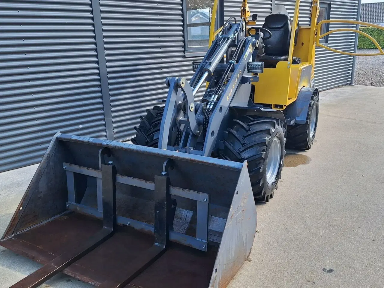 Billede 4 - Eurotrac W12