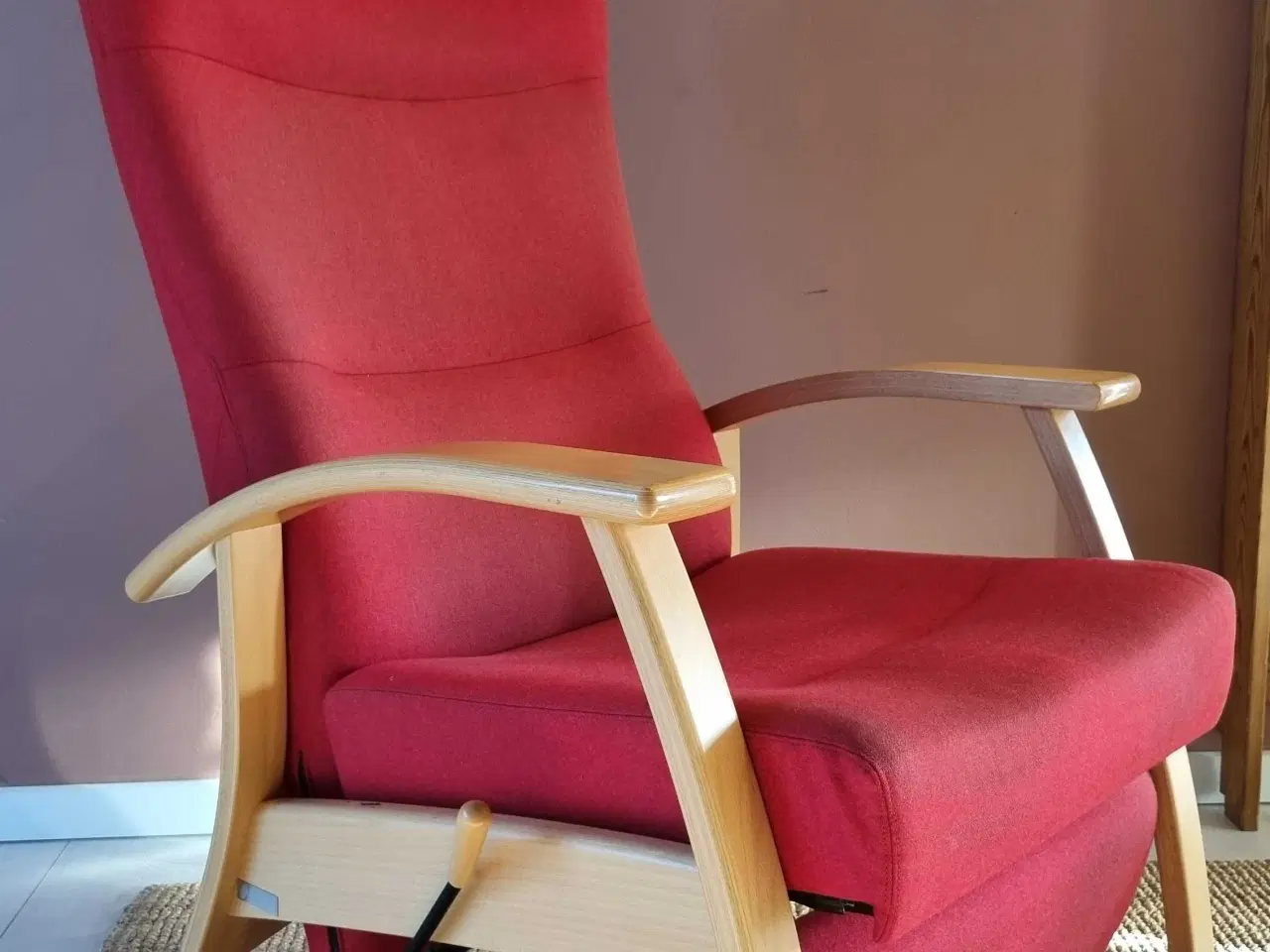 Billede 5 - Flot Farstrup lænestol med fold-ud fodskammel