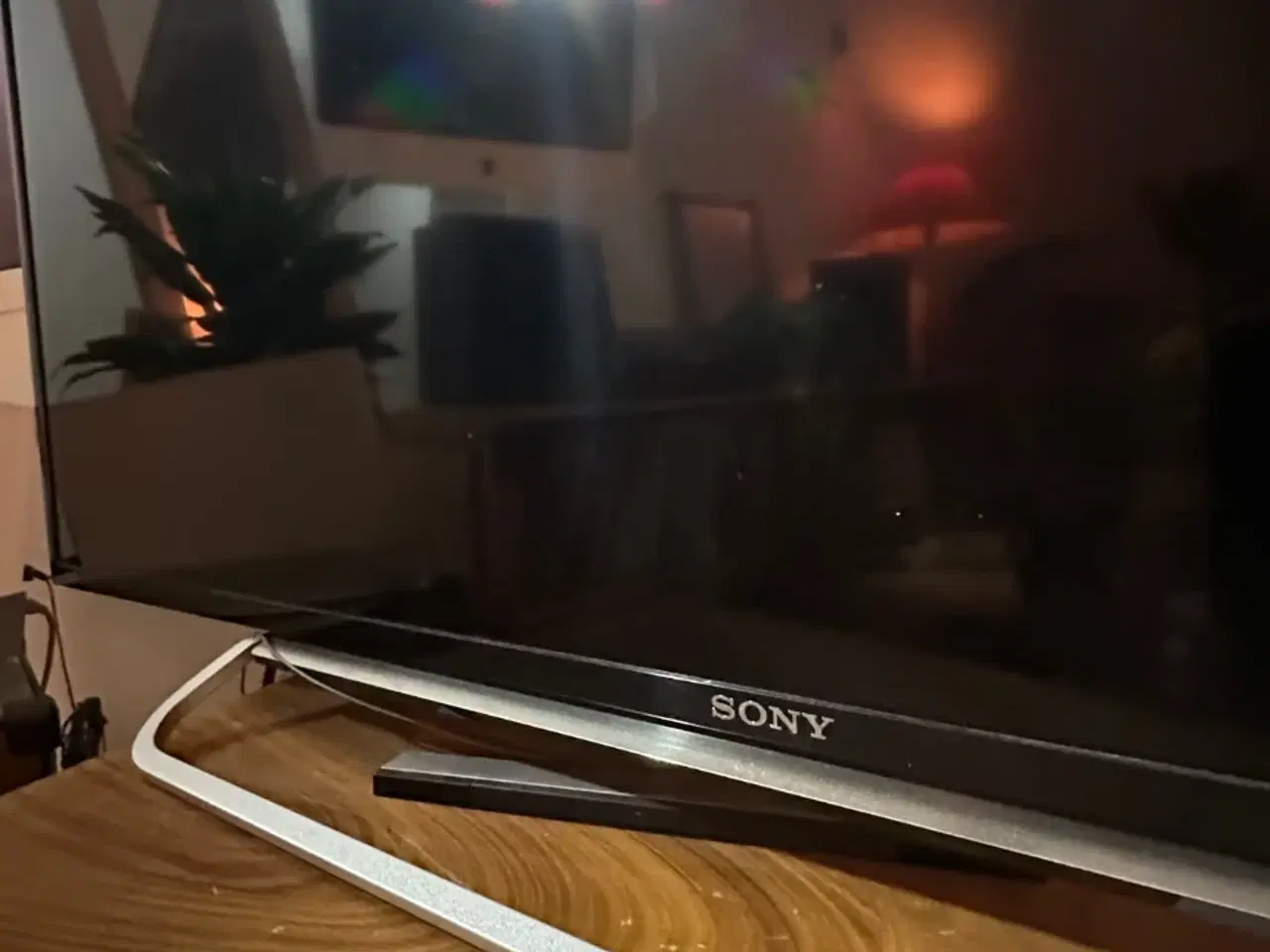 Billede 4 - Sony 48'' LED TV på fod 