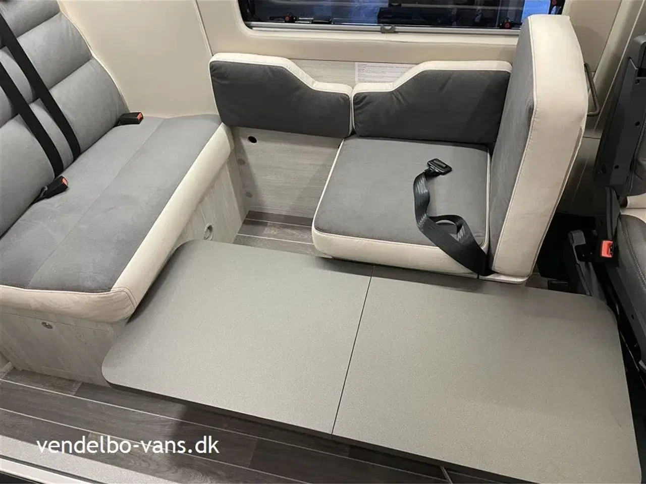 Billede 12 - 2025 - Rollerteam Livingstone Sport 7 Active   Van 5,99 m med 5. S. sele og sove pladser