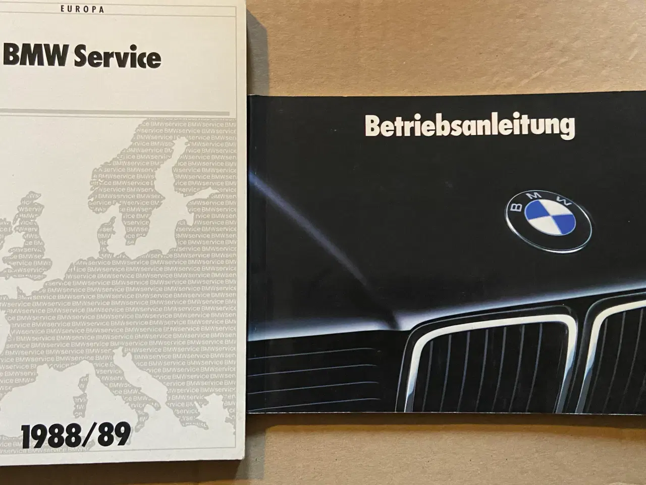 Billede 1 - BMW e32 bøger
