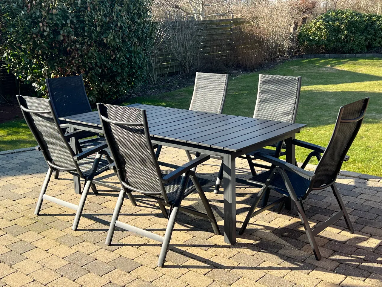 Billede 1 - Bord non-wood, 6 positionsstole i flettet polyratt