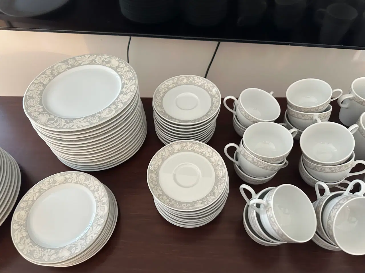 Billede 1 - Pillivuyt solene stel