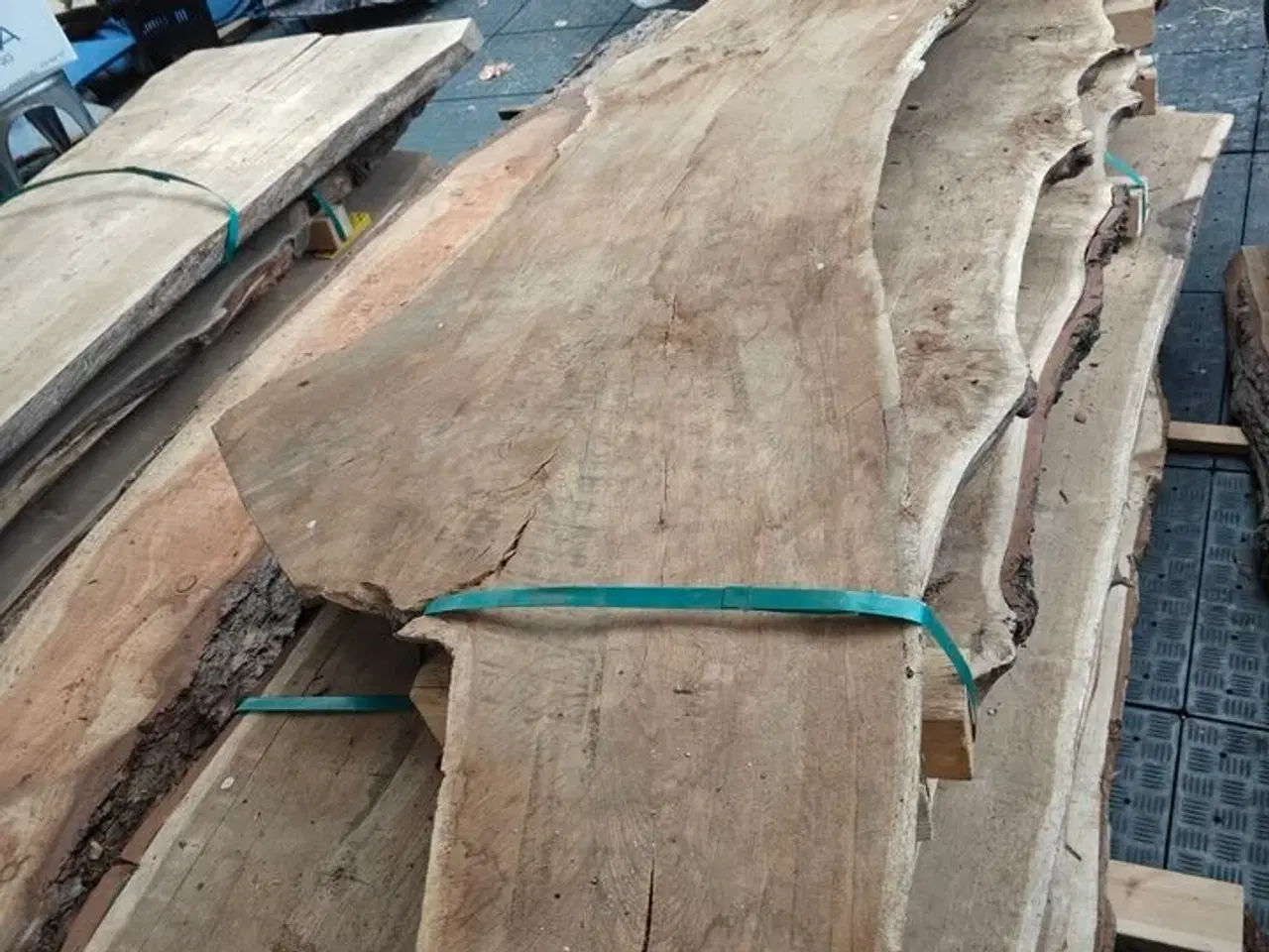 Billede 3 - 1 stk. Egetræsplanke str. 230 x 65 / 45 x 5