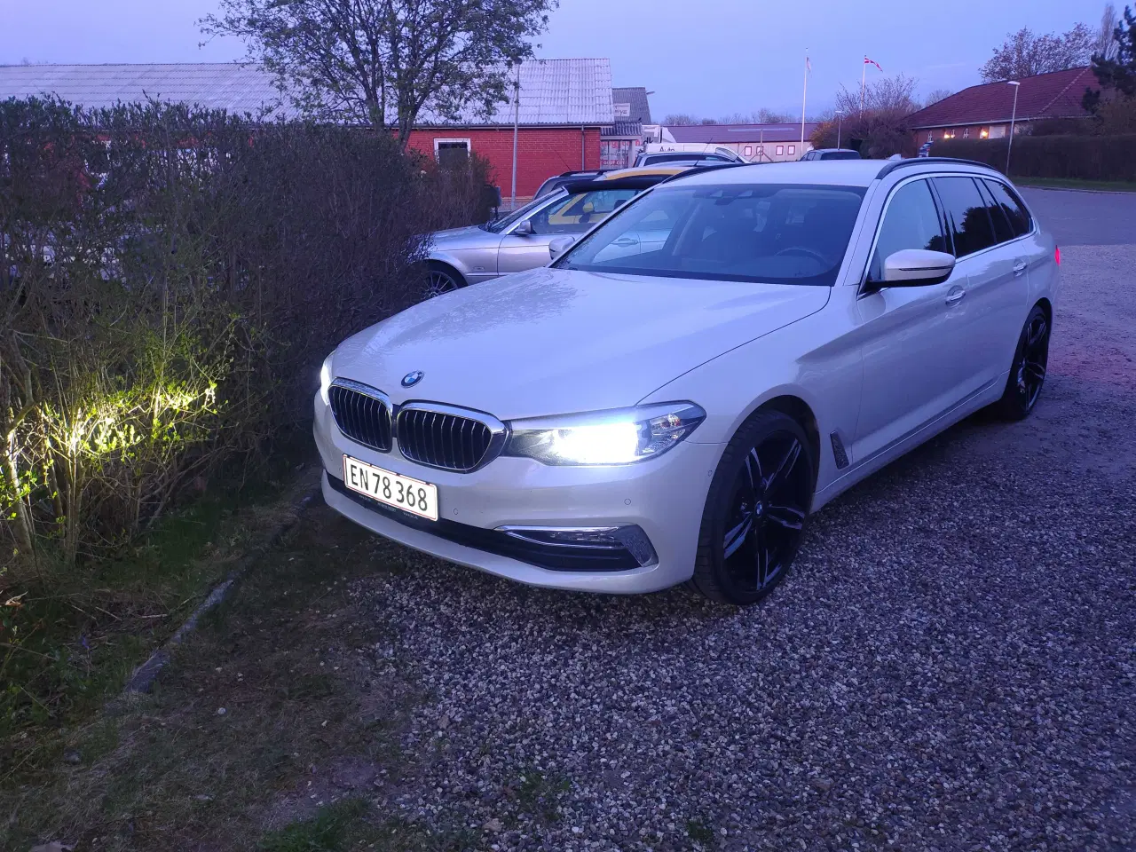 Billede 10 - BMW 520d G31, adaptiv fartpilot, Læder