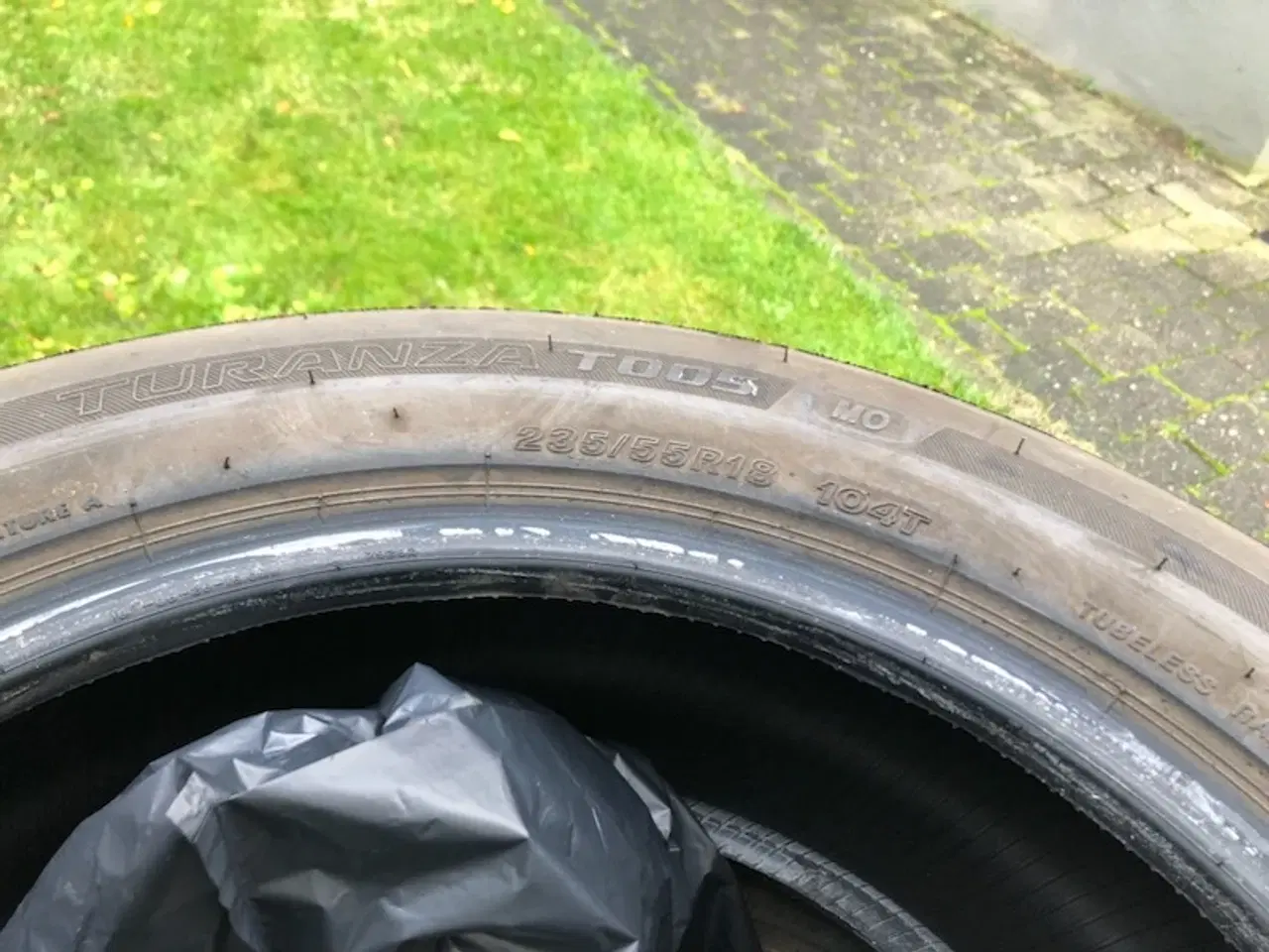 Billede 3 - Bridgestone 235/55 R18 T005 MO 104t