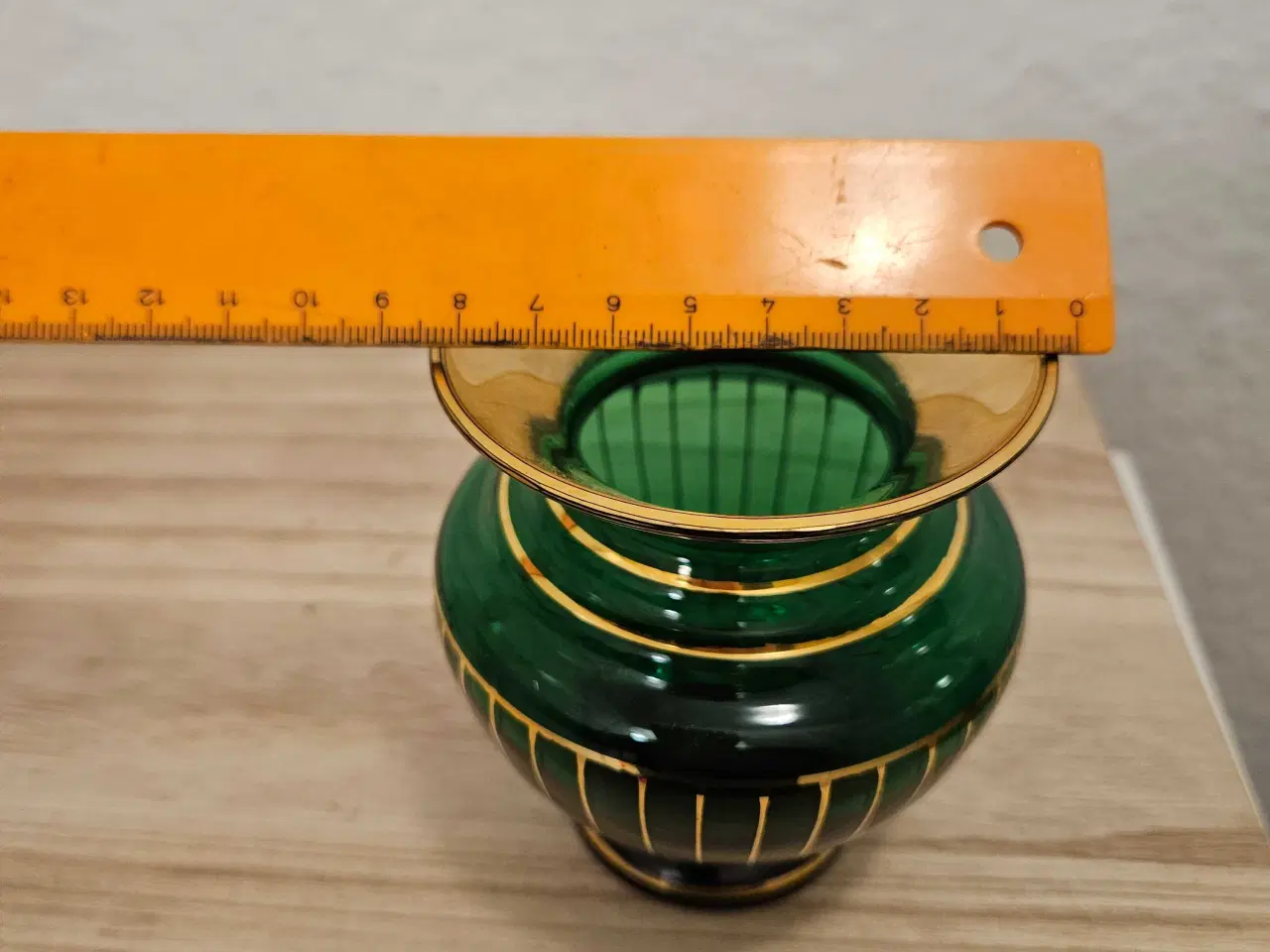 Billede 3 - Ældre grøn glasvase 