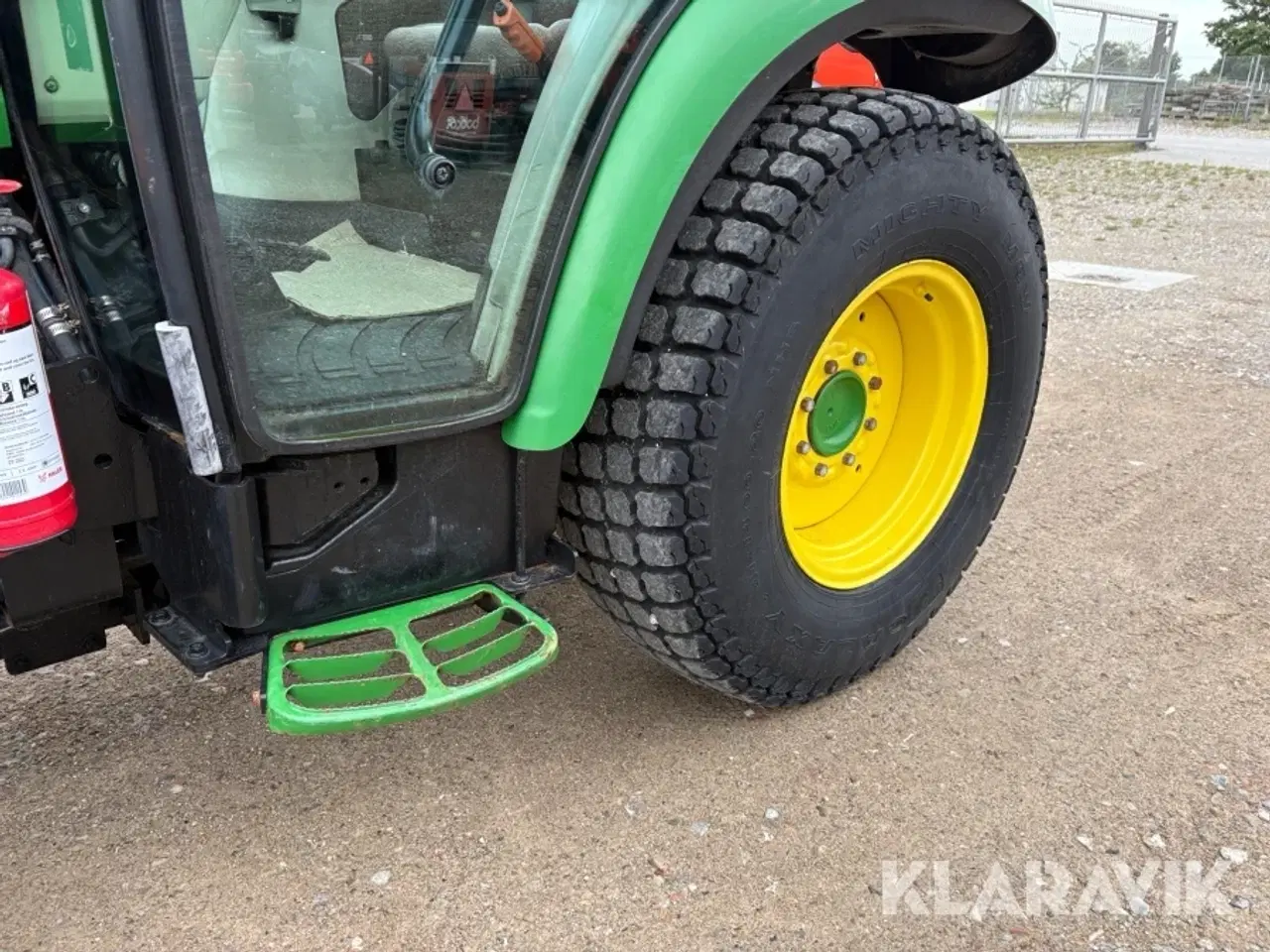 Billede 10 - Traktor John Deere 3720 med kost