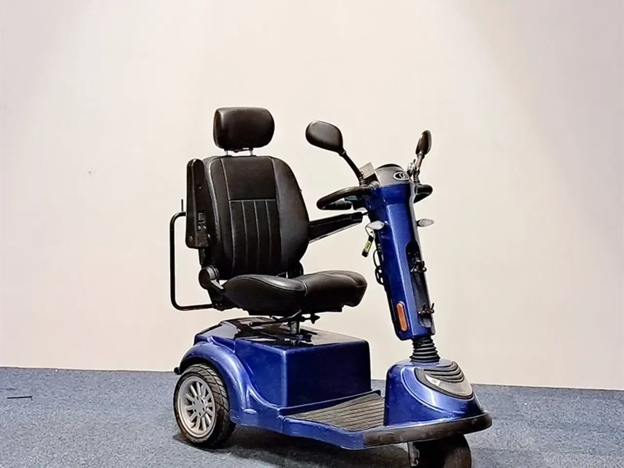 Billede 1 - LM-450 blå