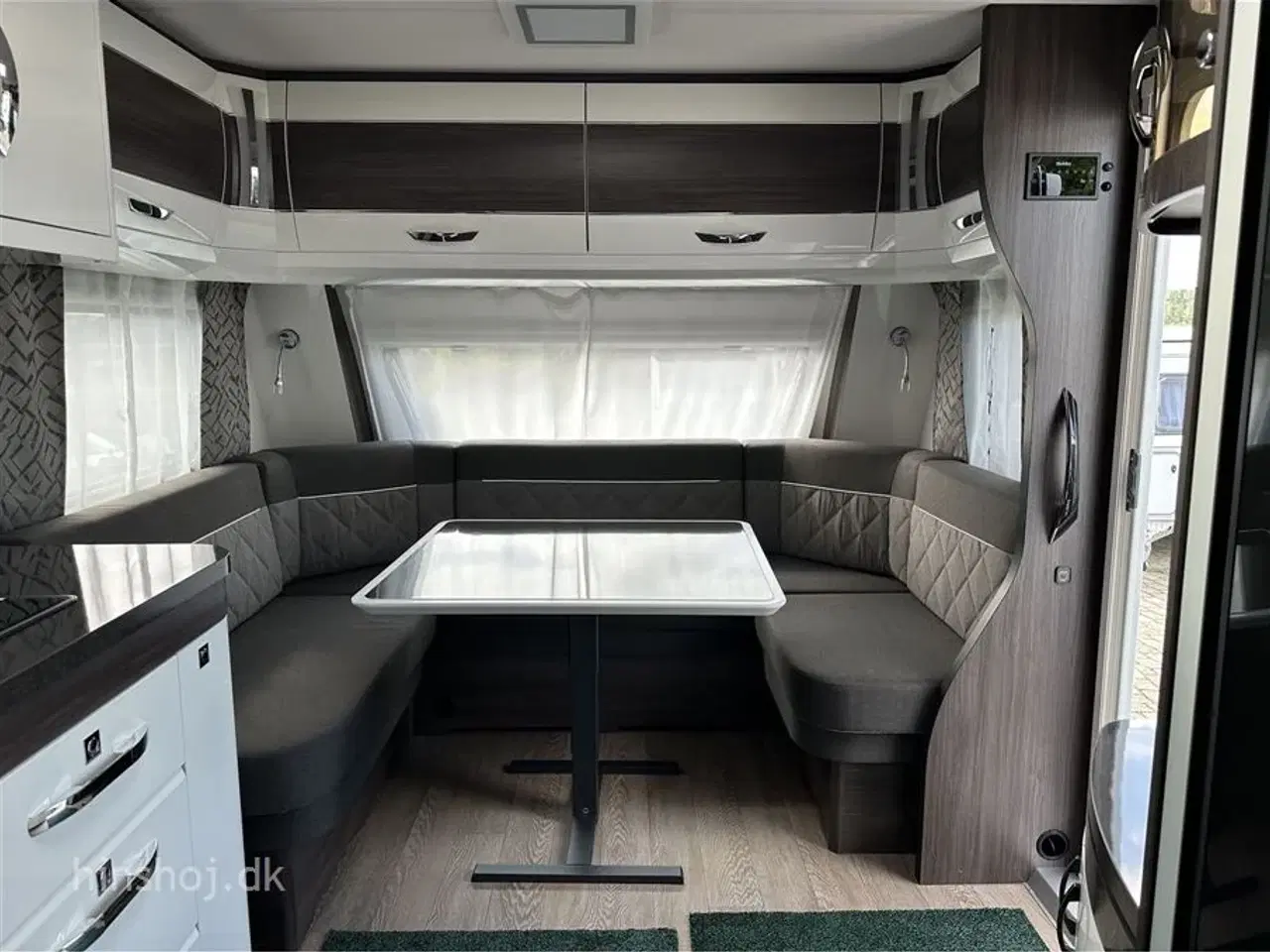 Billede 2 - 2025 - Hobby Prestige 560 WFU   Dejlig vogn med rundsidegruppe og franskseng fra Hinshøj Caravan A/S