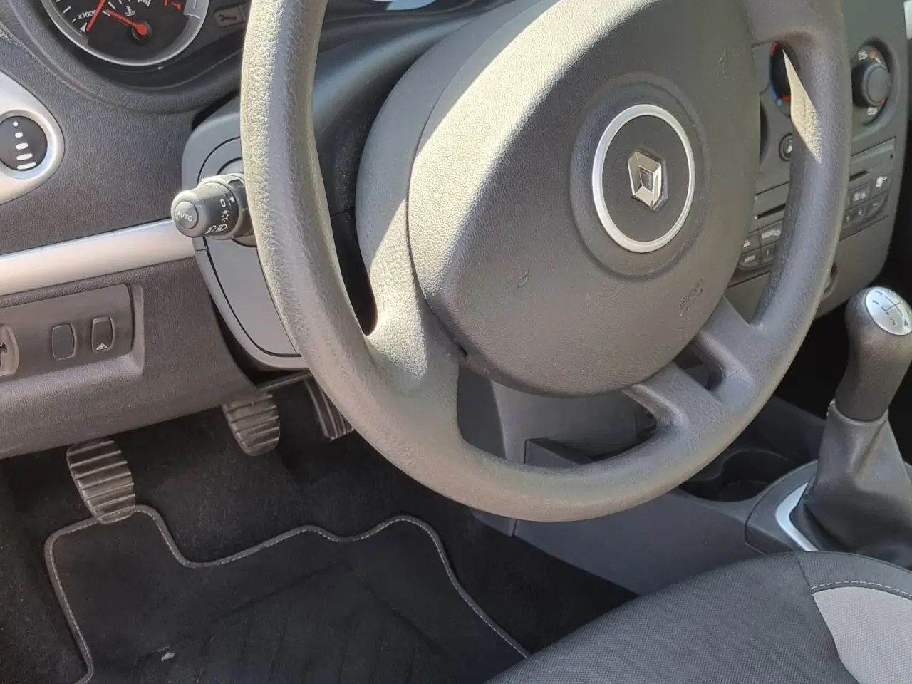 Billede 5 - Renault Clio 1.2i Sport tourer