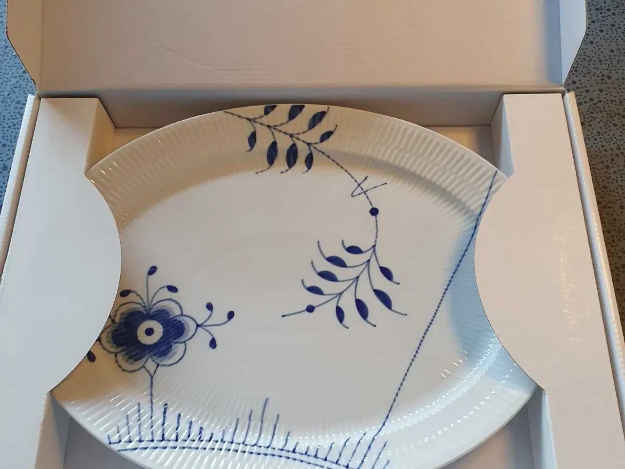 Billede 2 - Blå mega riflet fad 34 cm