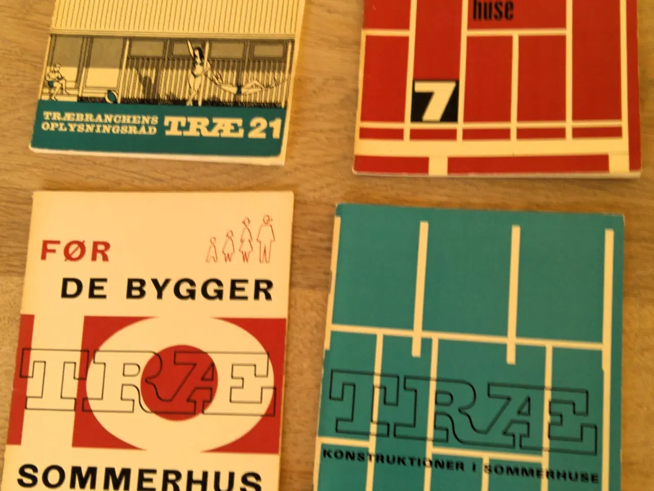 Billede 1 - 4 informative pjecer om TRÆ Træbranchens Oplysning