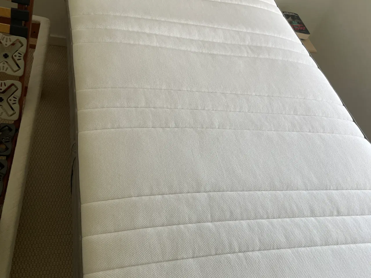 Billede 2 - Elevations seng 90 x 200 cm