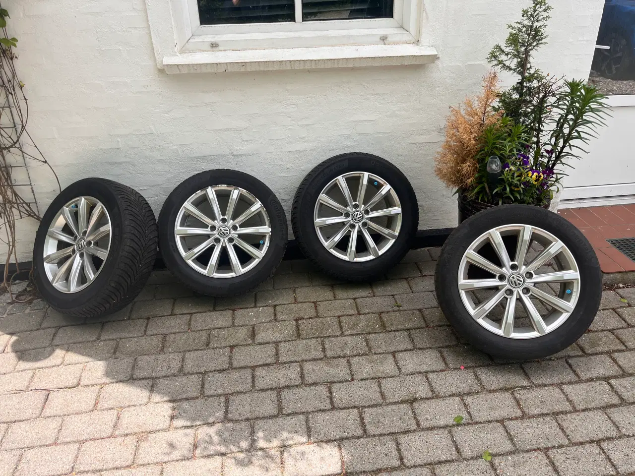 Billede 1 - VW fælge med dæk