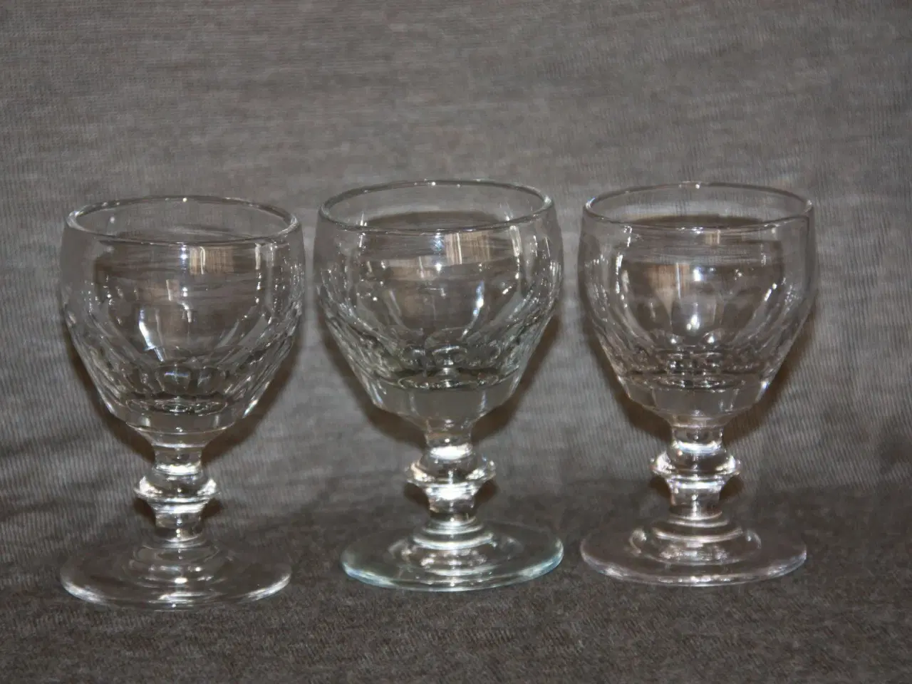 Billede 2 - Gamle tøndeglas / barilglas med slibninger Kastrup