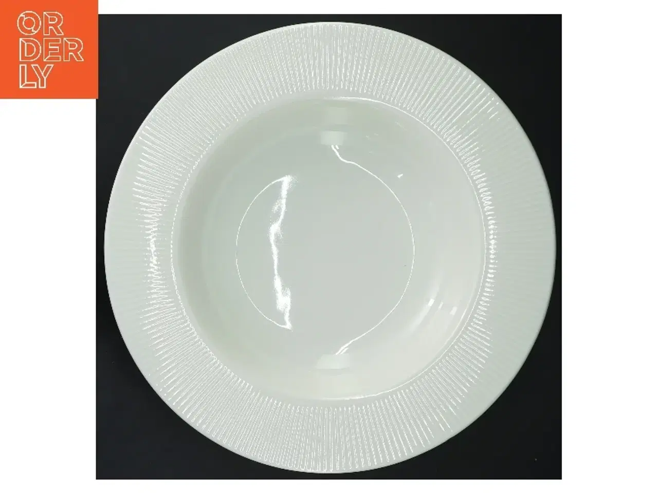 Billede 2 - Hvide dybe tallerkener fra IKEA (str. 5 stk Ø 24 cm)