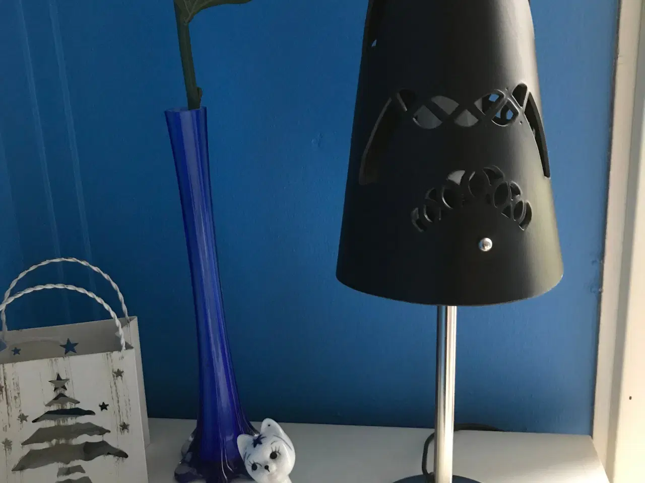Billede 2 - Unik bordlampe i stål og læder