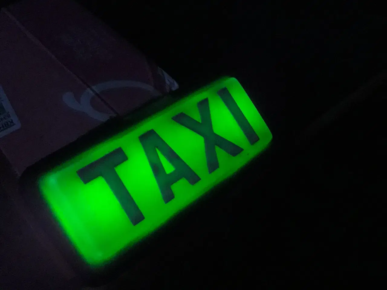 Billede 2 - TAXI skilt med tagbøjle