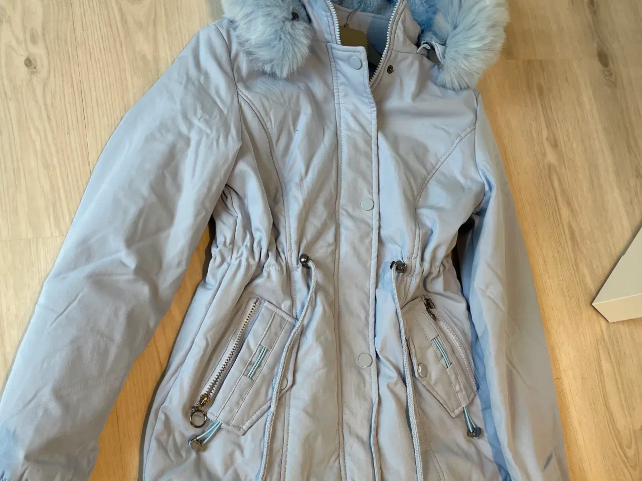 Billede 3 - Ny Lyseblå jakke S