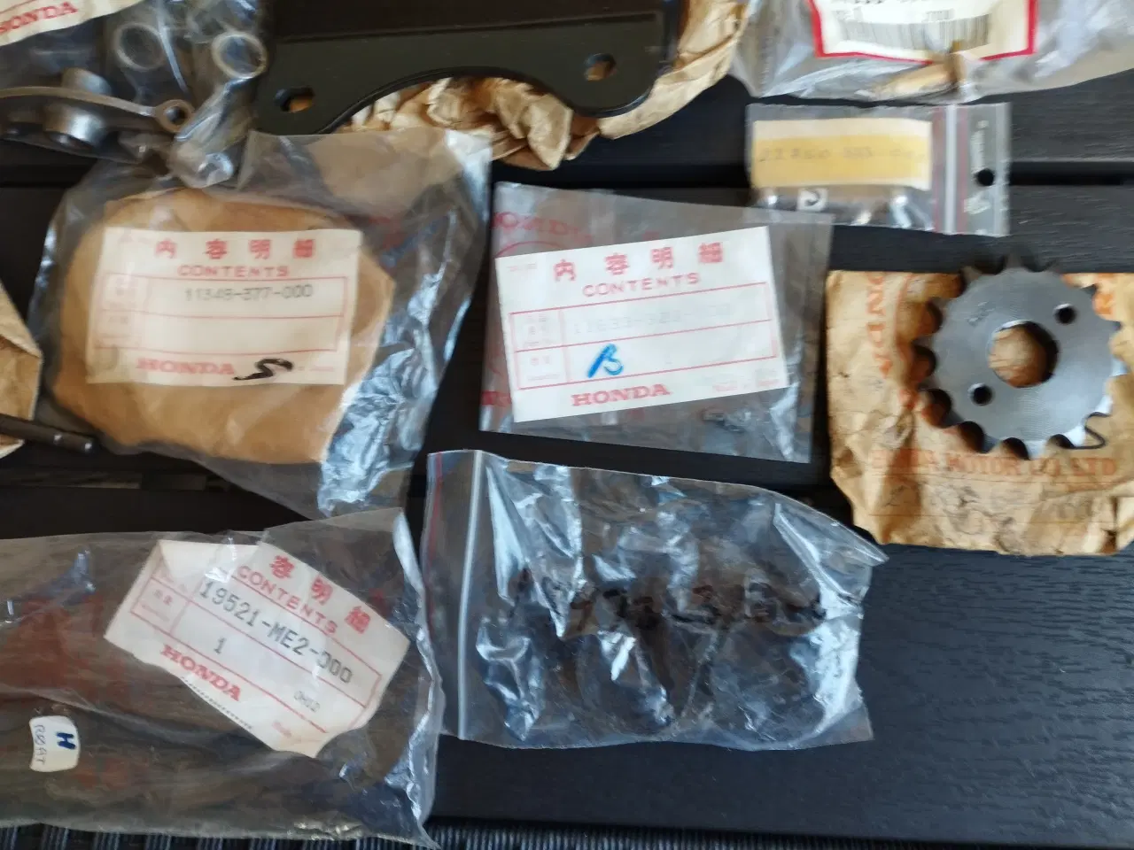 Billede 13 - Nye reservedele til Honda M.C. ( kasse 6) ( Se %)