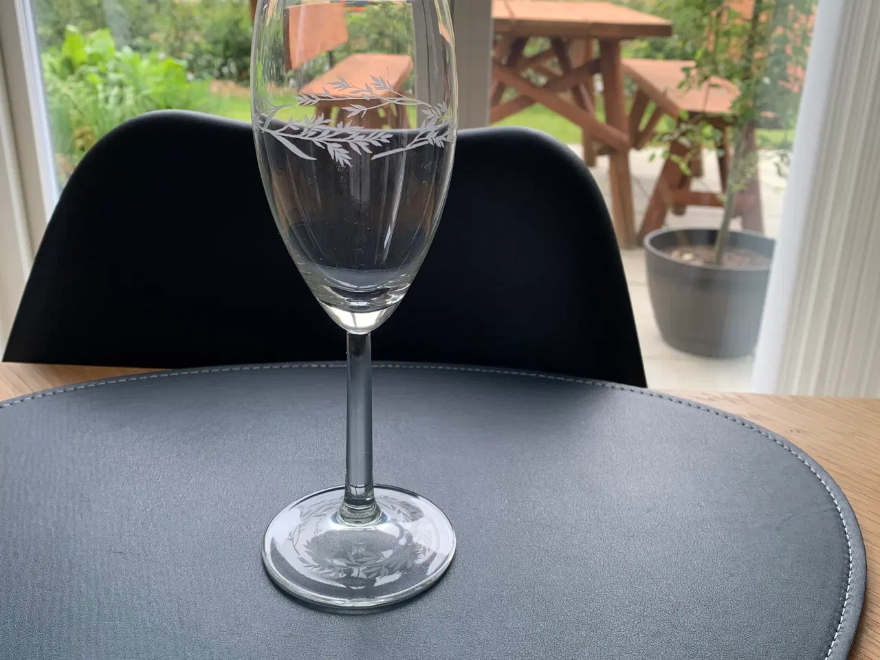 Billede 3 - Mads Stage glas sælges