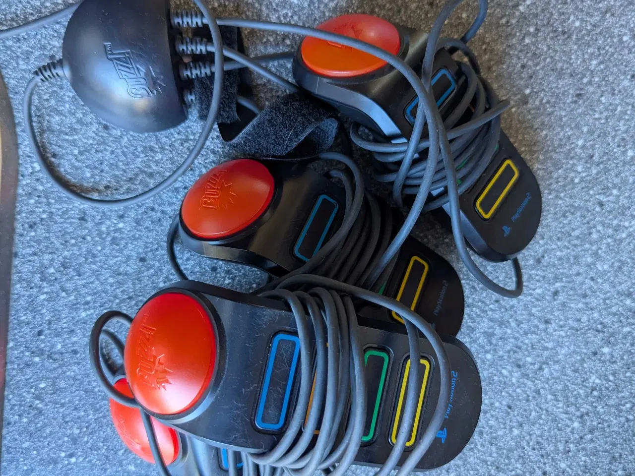 Billede 1 - Ps2 buzz pakke 4 controllere/4 spil