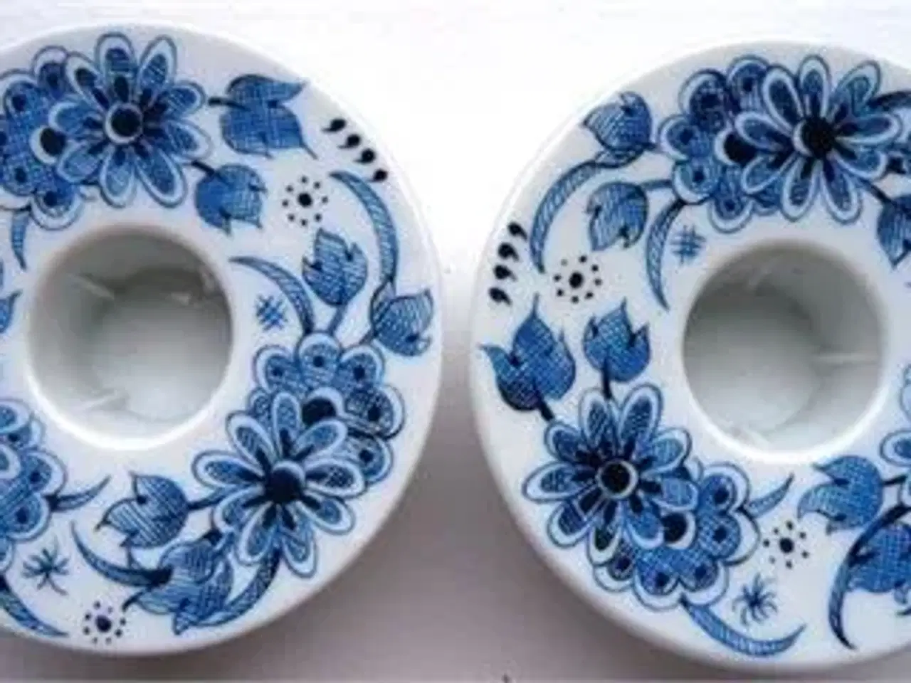 Billede 1 - PLA Søde små porcelæn lysestager med blå blomster