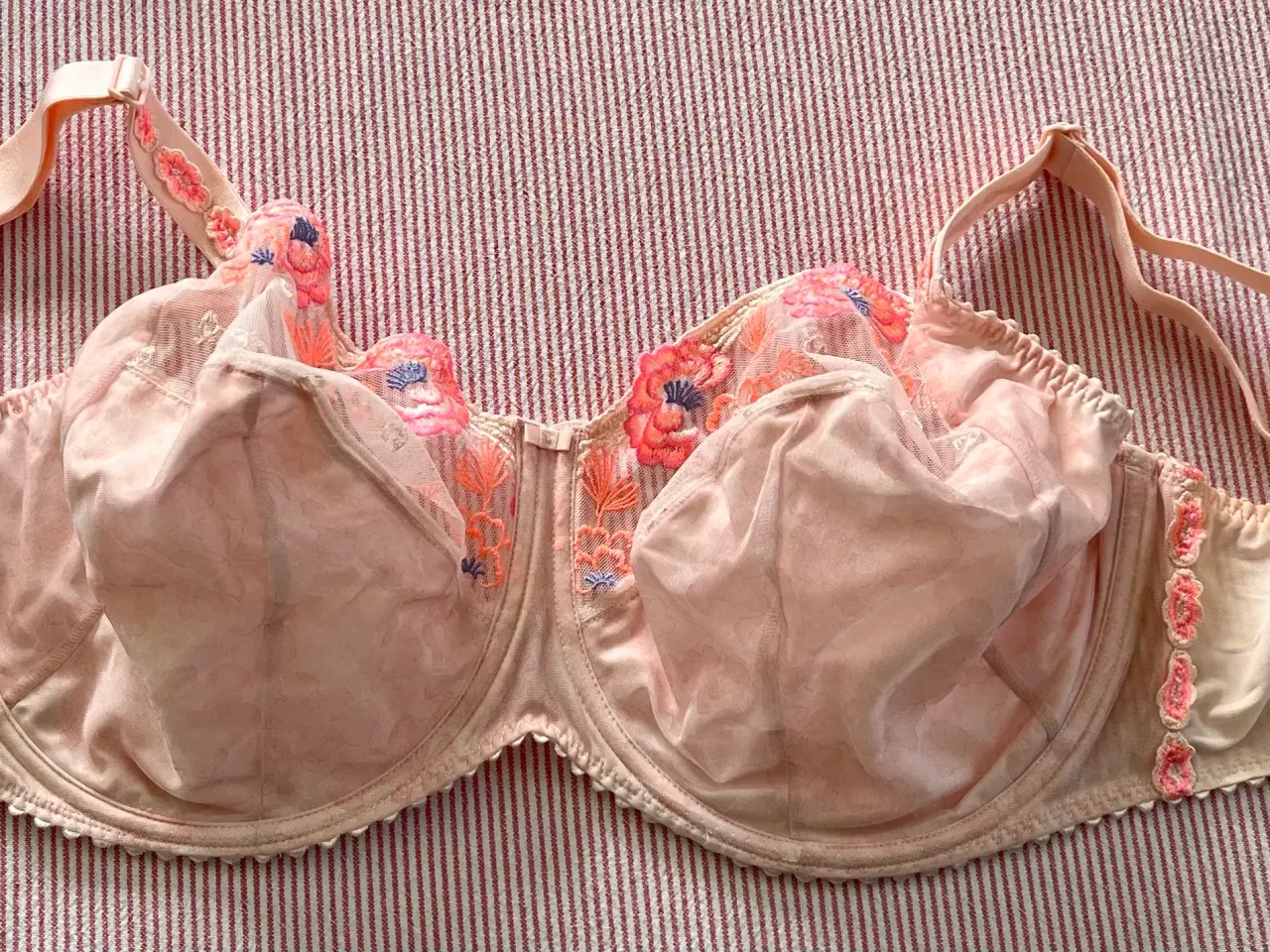 Billede 1 - Prima donna, model Madam Butterfly str. 90 H