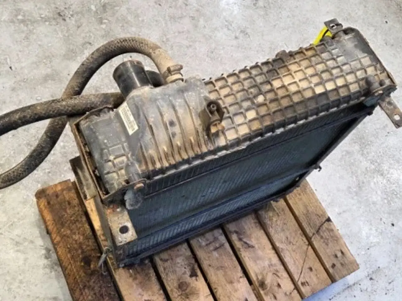 Billede 5 - Massey Ferguson 6260 Køler 3781115M1