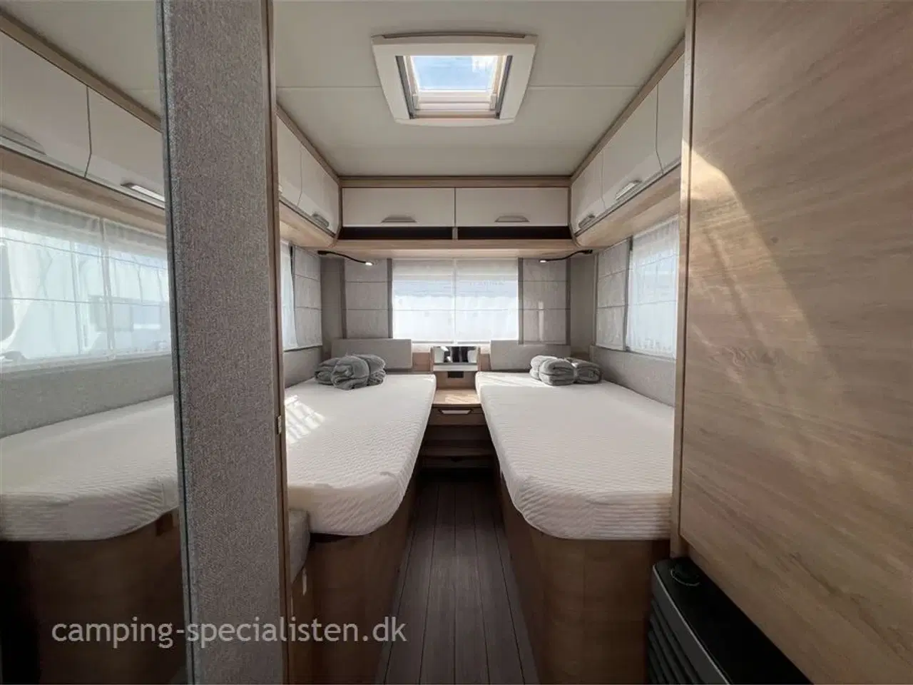 Billede 12 - 2023 - Knaus Sudwind 540 UE 60 Years   En flot Knaus Südwind 540 UE model 2023 - kan nu ses  hos Camping-Specialisten.dk