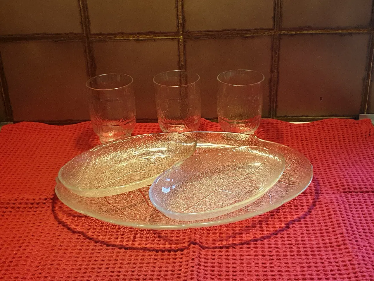 Billede 1 - Glasfad assietter 3glas ialt10kr