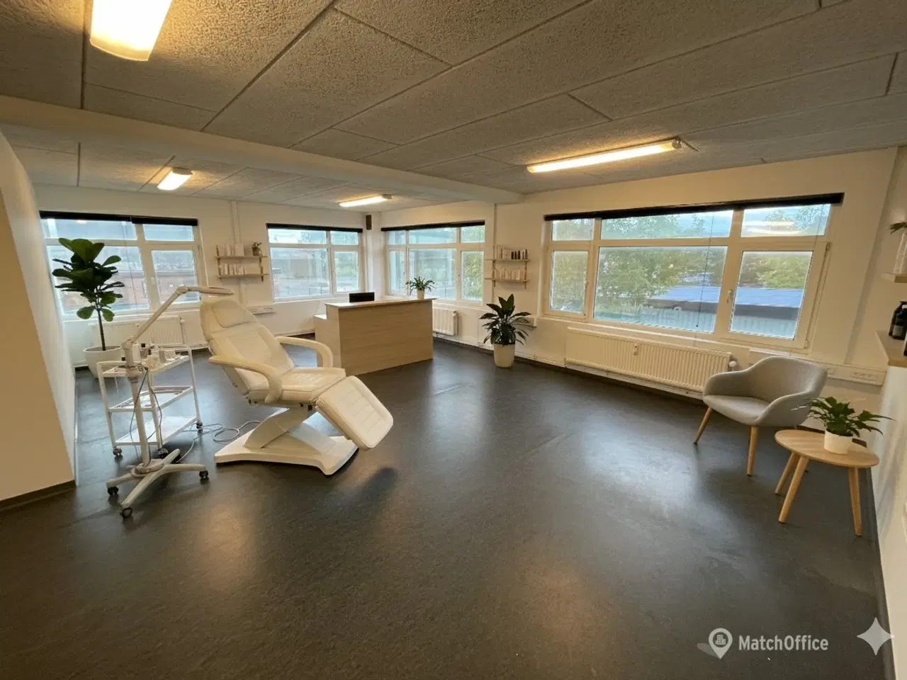 Billede 9 - Lyst og indflytningsklar kontor