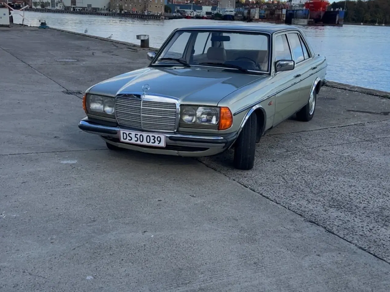 Billede 3 - Mercedes Benz W123 230E