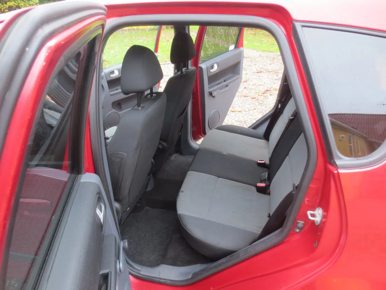 Billede 14 - Mit Colt 1.3 i Ny model Uden syn.