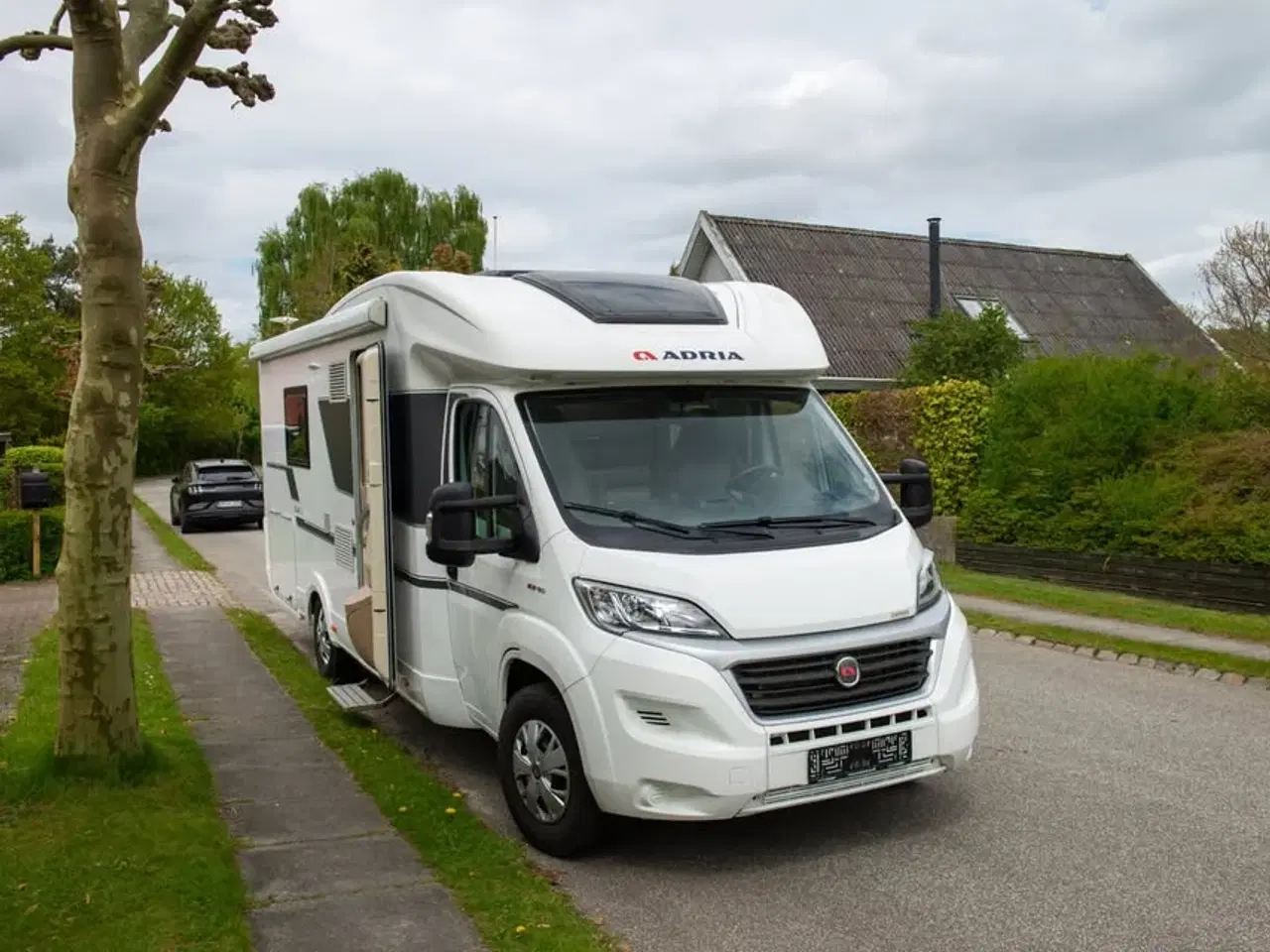 Billede 14 - Yderst velholdt Adria Coral Plus 670 SLT 