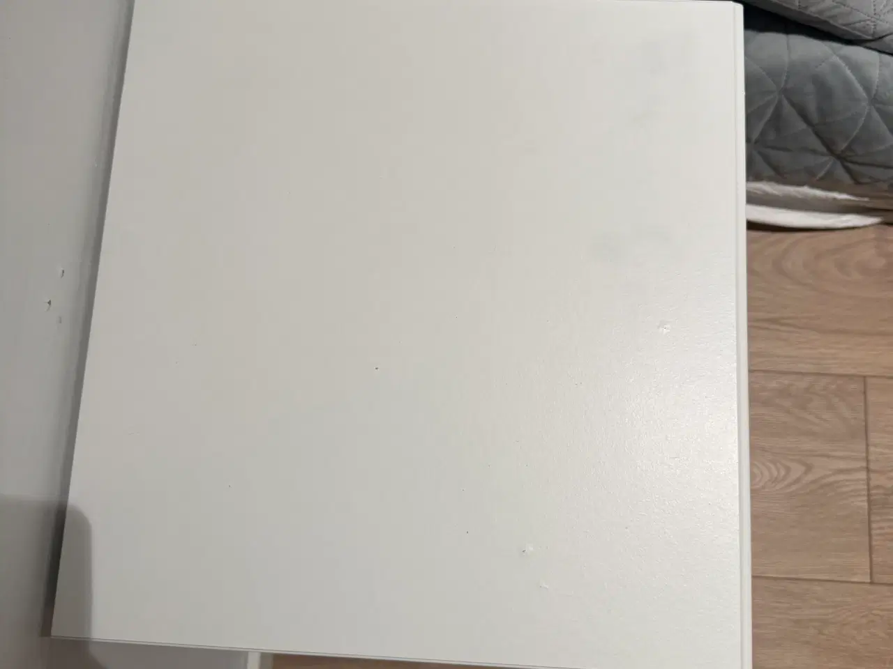 Billede 7 - Sengebord, hvid SONGESAND