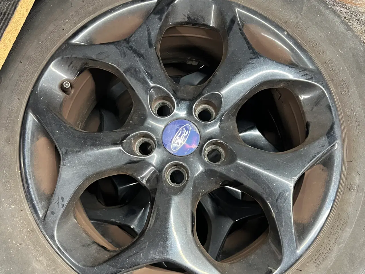 Billede 2 - 2 sæt alufælge