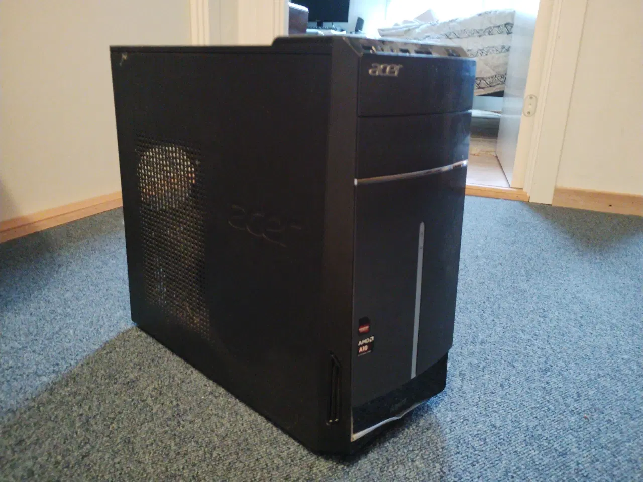 Billede 1 - Acer PC. Med CPU : AMD 3,69 Ghz. / Windows 10 Home