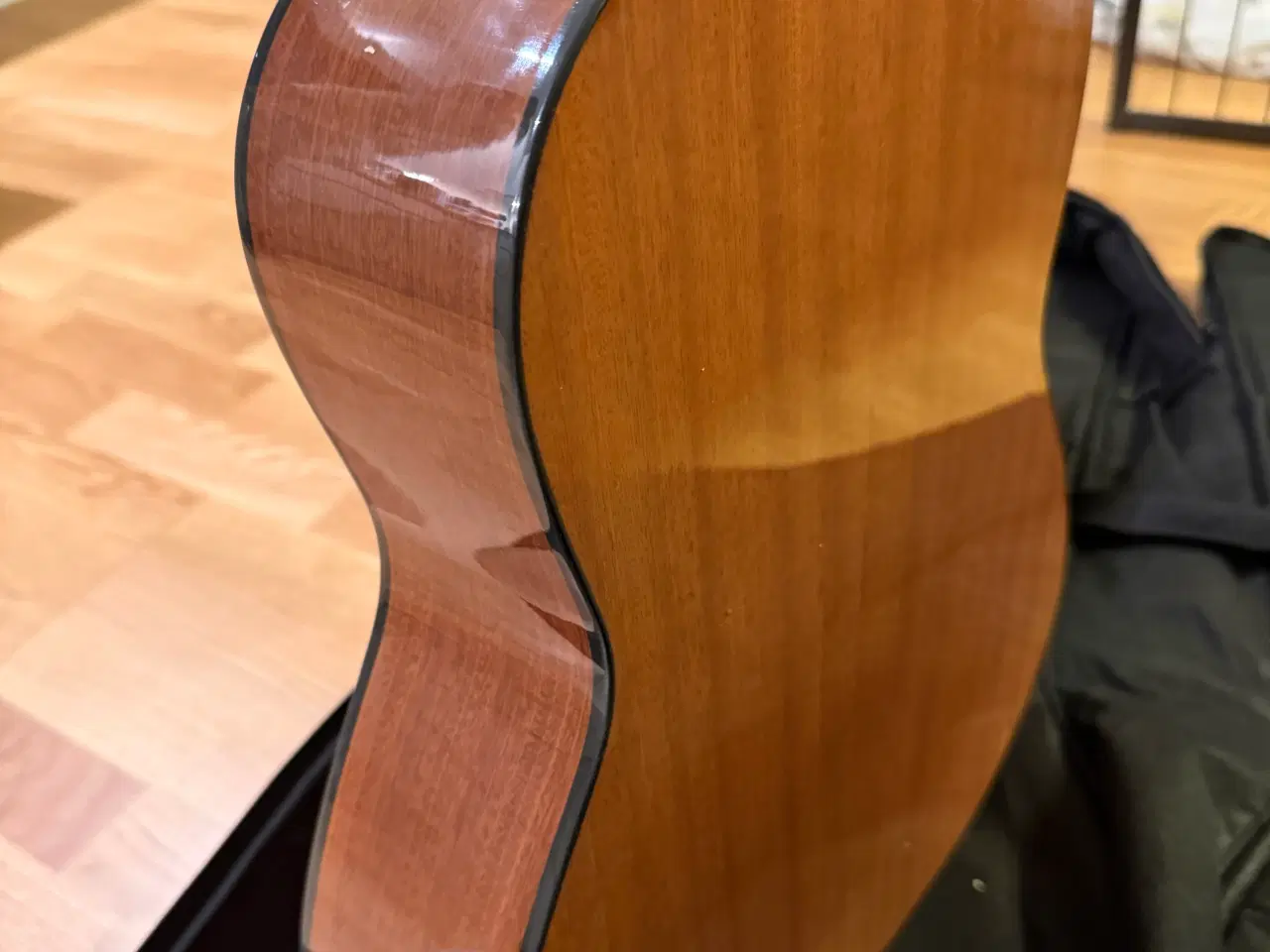 Billede 3 - Rigtig fin børne guitar, mærke santana