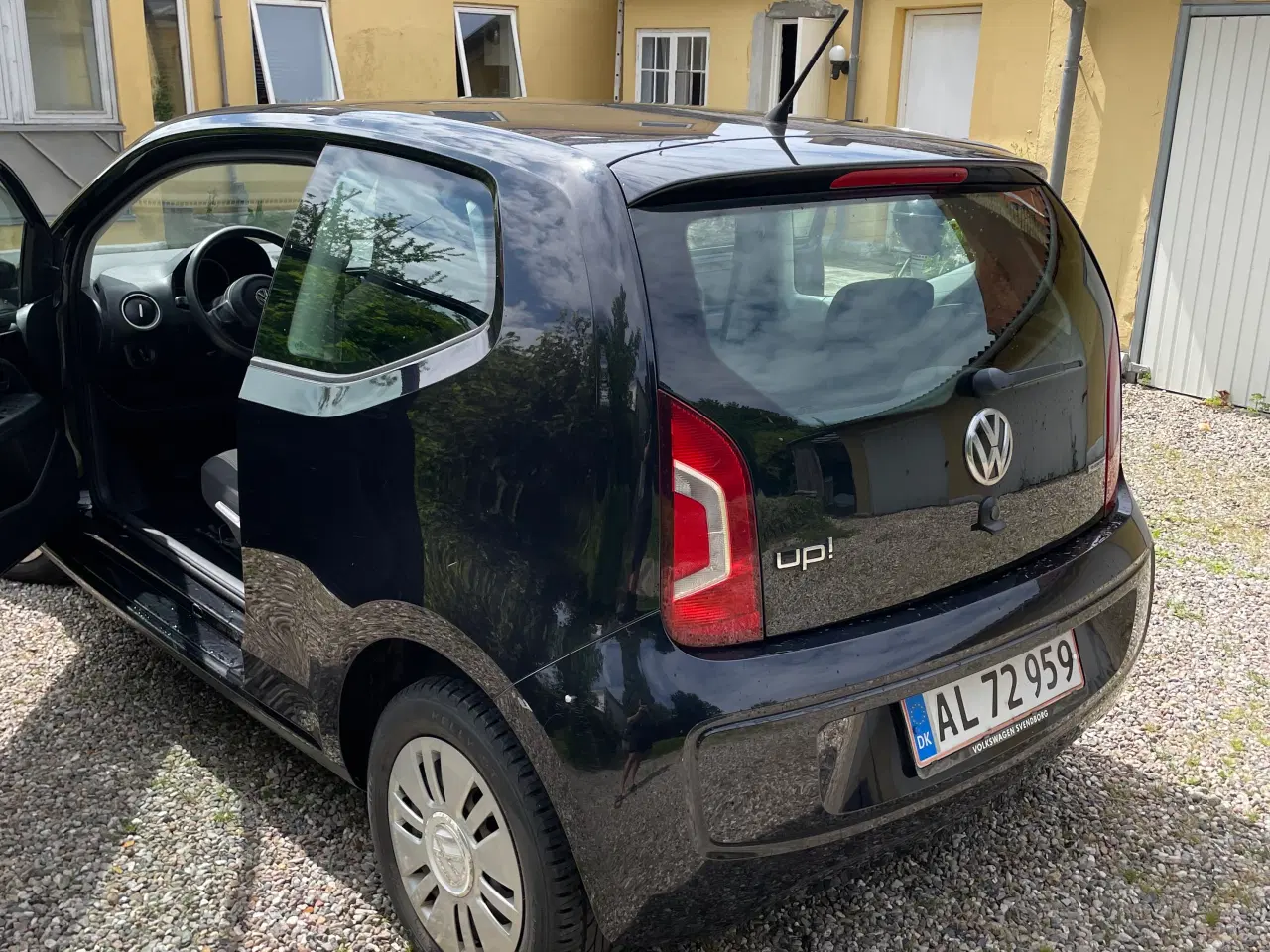 Billede 4 - Volkswagen Up! 1.0 – 2014 – Økonomisk pendlerbil m