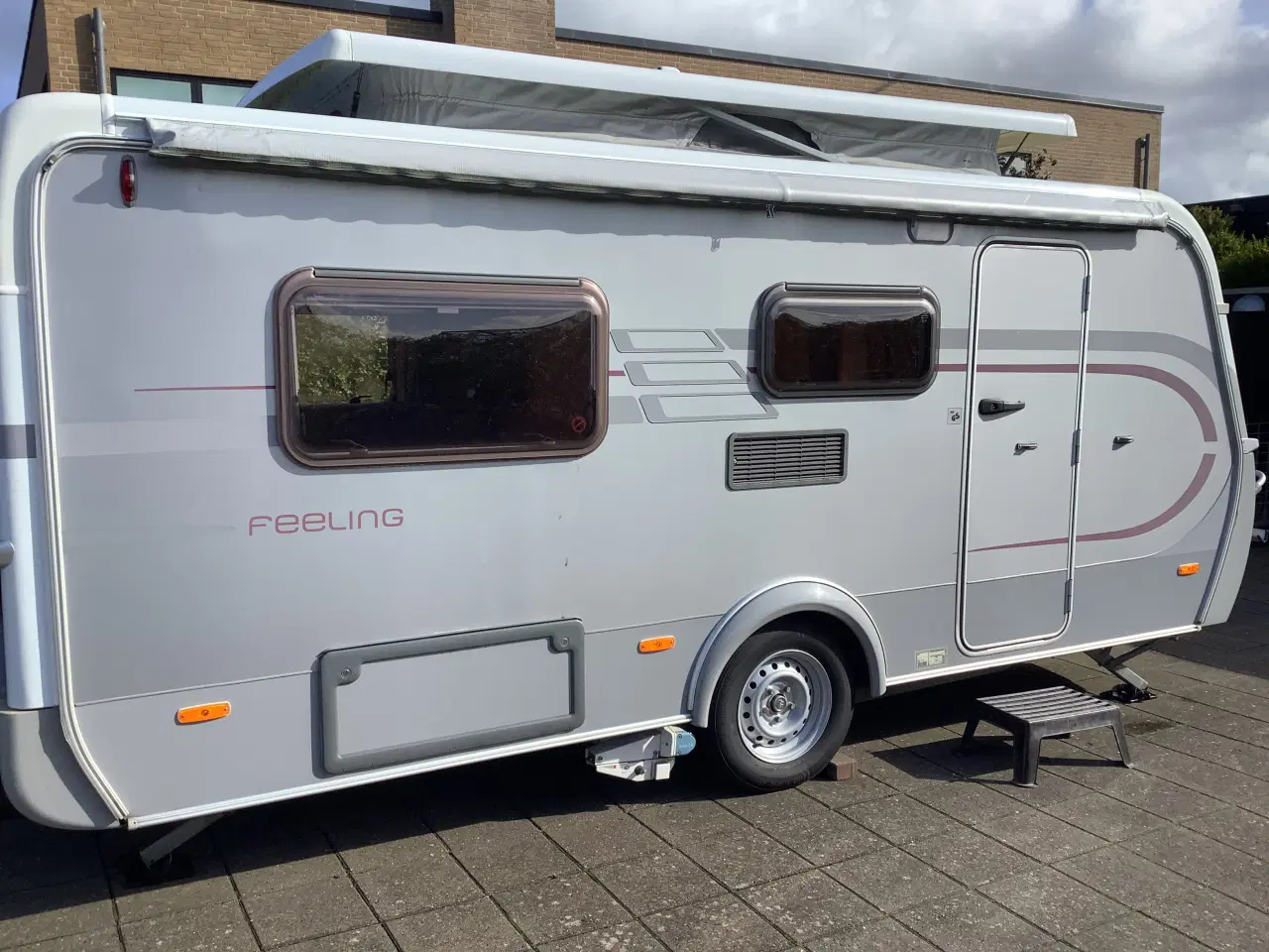 Billede 2 - HYMER Feeling  430 hæve/løfte tag.