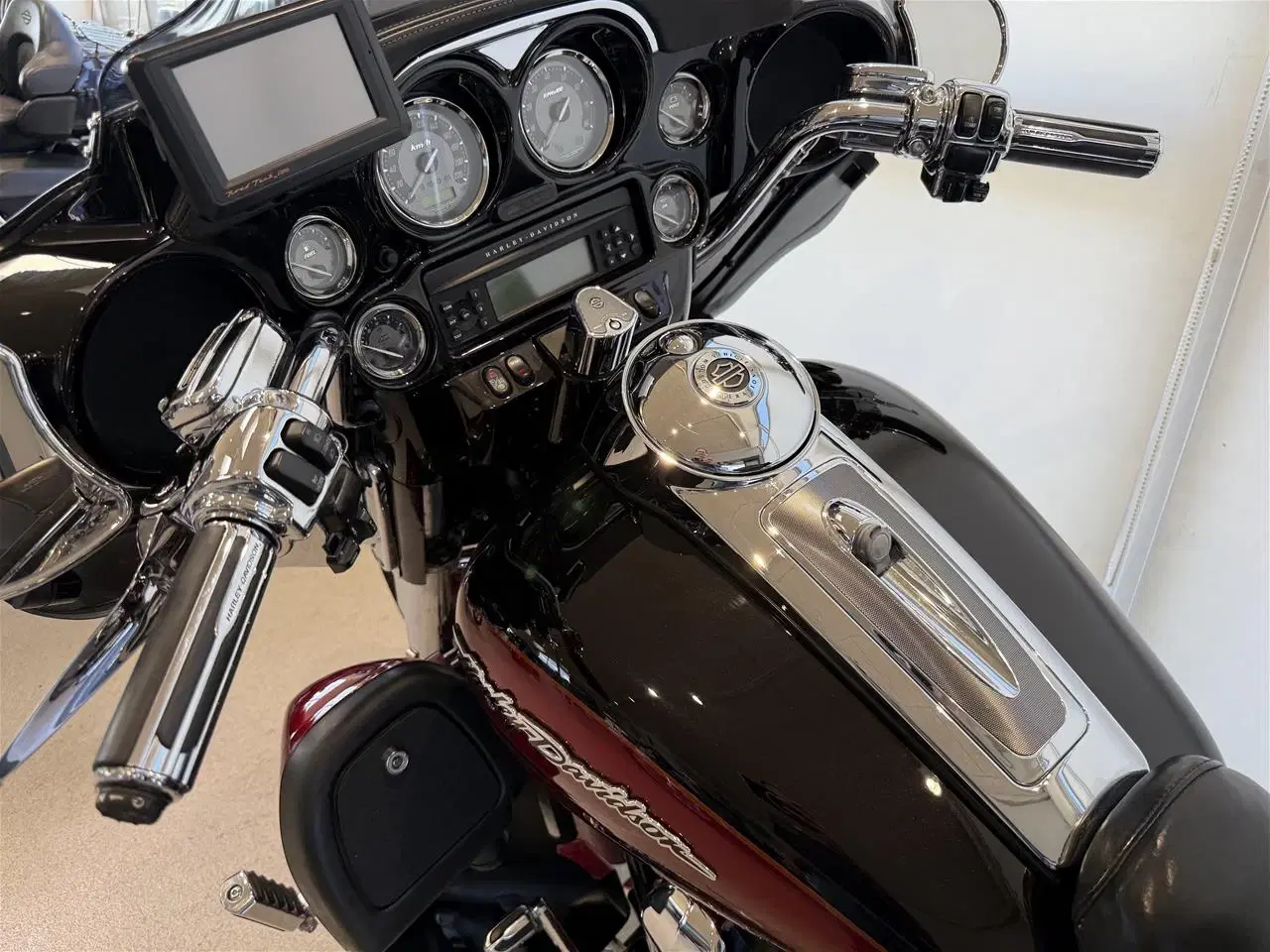 Billede 23 - Harley-Davidson FLHTCUSE Electra Glide Ultra Classic CVO 110"